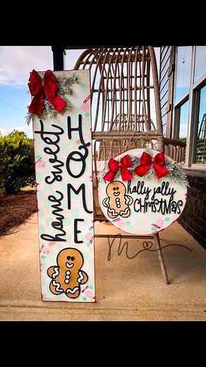 I knew I wanted pastels with a pop of red • I’m glad I chose this color! It turned out exactly how I pictured it! 🍪 Gingerbread Man porch signs 🍪 | Painted by Mandy