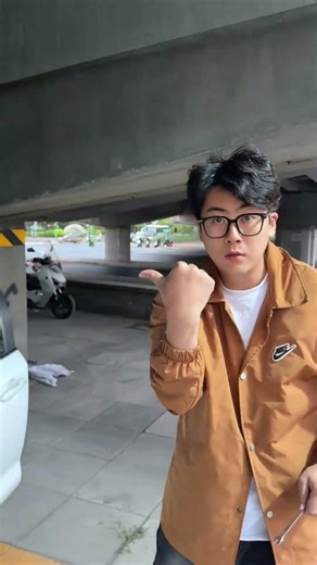 At least 800 million drivers don't know how to turn off the airbag light! #car #automobile #cars