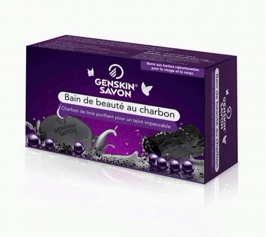 Place aux savons Genskin 💫 Lire la description 👇 #genskin #savon #peaugrasse #peaumixte #peausèche #acnetreatment #charbonactif Genskin Savon au charbon est adapté au visage et au corps. Qu'est que le charbon végétal actif? Le charbon végétal actif est une poudre noire obtenue par calcination de matières organiques d’origine végétale comme les coques de noix de coco, les écorces d’arbres ou encre les noyaux de fruits. Il a de nombreuses propriétés: Régule le sébum Détoxifie la peau de toutes s