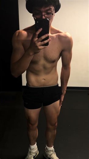 Amazing posterior workout. Make sure to flex ur lats to strengthen them! #gym #glutes #sbl #fitness