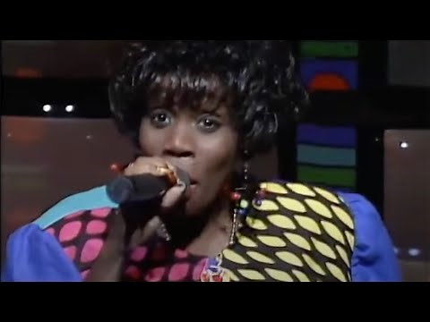 Shelly Thunder "KUFF" live