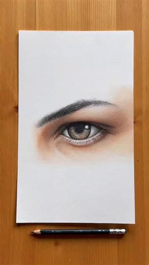 Drawing a Hyper Realistic Eye 😧