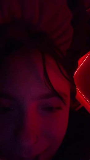 BOIOIOIOING: La Nouvelle tendance de Billie Eilish