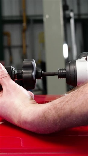 Power-TEC on Instagram: "🆕 New Reel: Lateral Tension Pullers | Power-TEC Part Nos. 92733 / 92734 / 92735 Designed for controlled sideways pulling during body and structural repairs, the Power-TEC Lateral Tension Pullers help improve accuracy when aligning panels, relieving tension or repositioning damaged sections. Available in 250mm, 450mm and 900mm lengths, this versatile range allows technicians to apply precise lateral force using chains, clamps and pulling systems — making them an essentia