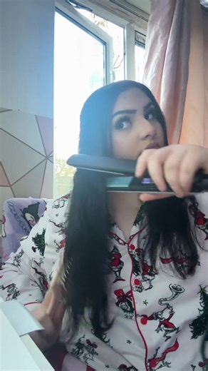 Natural Makeup Tutorial for a Glamm Look