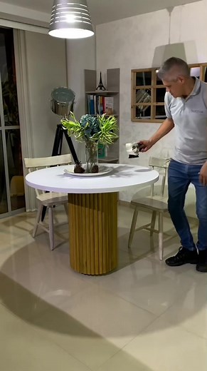 Camilo Calle (@camiloprofecarpinteria) - Cómo hacer un comedor curvo con router y técnicas de carpintería