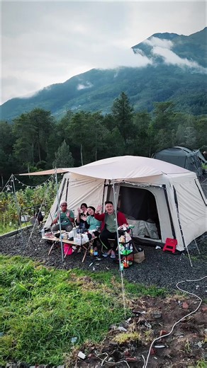 witness the beauty of nature with a beautiful family #camp #camper #campervan #campinglife #drone