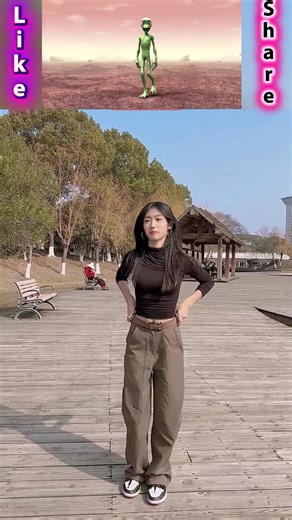 Dame cosita,Alien dance,Tiktok,challenge,Dance Duo Tricks, Synchronized Moves, Partner Dance Tips #creatorsearchinsights #american #fypシ゚viral🖤tiktok #trendingdance #dancechallenge