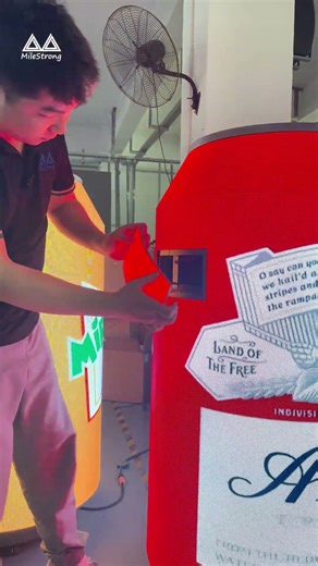 LED flexible modules can conform to various irregular surfaces.#flexibleleddisplay #curvedscreen