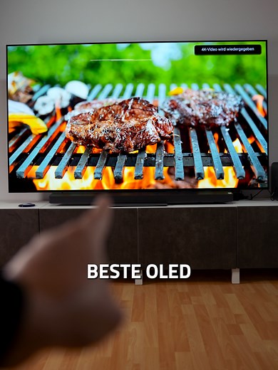 [Werbung] Ist das der beste OLED des Jahres? 📺✨ Ich teste seit einer Weile den Samsung OLED S90F in 77 Zoll im eigenen Zuhause. Dieser liefert für einen OLED eine beeindruckende Helligkeit, starke Kontraste und sehr saubere Farben, besonders bei HDR-Inhalten. Dank 144 Hertz, niedriger Latenz und automatischem Game Mode eignet er sich auch perfekt für Gaming auf Konsole oder PC 🎮 In Kombination mit der Samsung Soundbar HW-QS710F und Q-Symphony entsteht ein breites, räumliches Klangbild, das sic