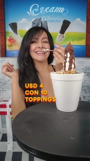 Eve Jácome 🌸 •Creadora de contenido• on Instagram: "Es un litro de helado de yogurt natural, debes probarlo. Atienden de 09:30 a 19:30 todos los días. La sucursal a la que fui está ubicada en Carapungo, entre Río Chipo y Putumayo. También están en Llano Grande, la Magdalena, Chillogallo, Malchingui, Otavalo, Ibarra, Esmeraldas, entre otros lugares. Para más información sobre las franquicias puedes comunicarte con Carlos Tapia, asesor Comercial de Green Lands, al 098 129 4077. Soy Eve Jác