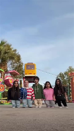 wait for more tiktik videos😁✨️ #explore #foryoupage #explorepage #foryou #fyp #park #yolo #friends #tiktik #fein