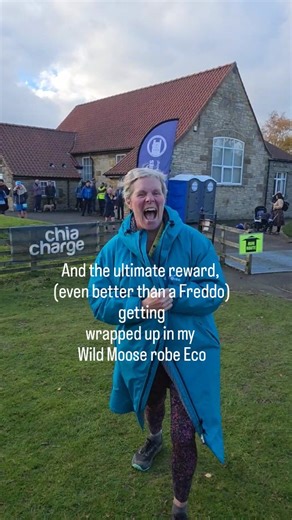 Mixing up the swim content with a bit of running 🏃‍♀️ My first event since pre Covid, the @hardmoors_ 10k from Goathland. Had entered the 16 miler, which would have been the furthest I've run, but my dodgy hip had other ideas. Bit gutted as was keen to push myself and see if I could do it, but was definitely the right decision. Stunning scenary around Goathland and up on the moors. Potential swim spot noted for future visit. 2 jaffa cakes and a Freddo consumed at the checkpoint. Lots of posing.