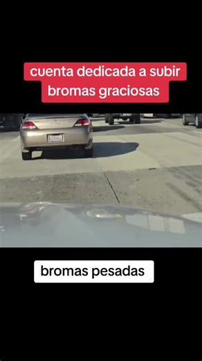 Broma telefónica a Mariela sobre su apellido