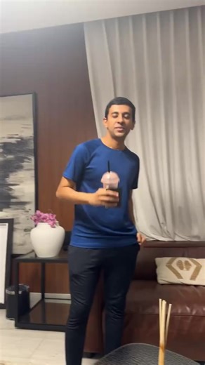‏وش رايكم في جوالي🤣