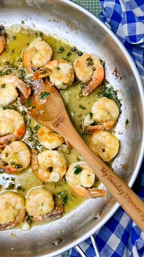Try this easy and delicious Shrimp Piccata today 🍤🇮🇹🤌🏻 RECIPE HERE ➡️ https://www.cookingwithnonna.com/italian-cuisine/shrimp-piccata.html | Cooking with Nonna