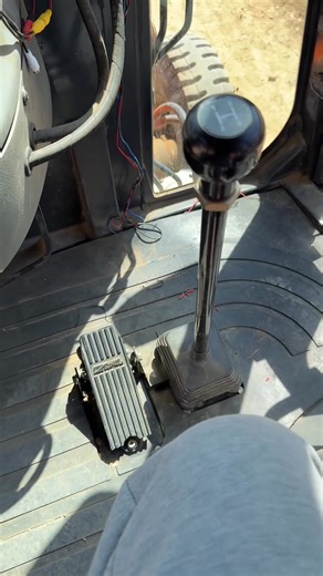 6.6K views · 99 reactions | #TataHitachiShinrai review... #NamasteCar #BackhoeLoader #Tata #Hitachi #Business | NamasteCar | Facebook