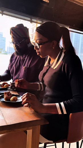 Can @Ope FoodCritic concentrate so we do this challenge well? 😩😤