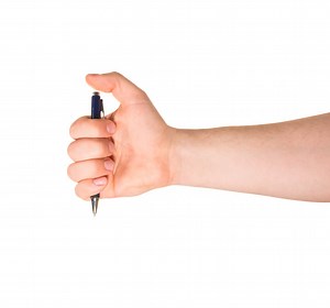 4 Distracting Behaviors in Job Interviews - DALENA BRADLEY