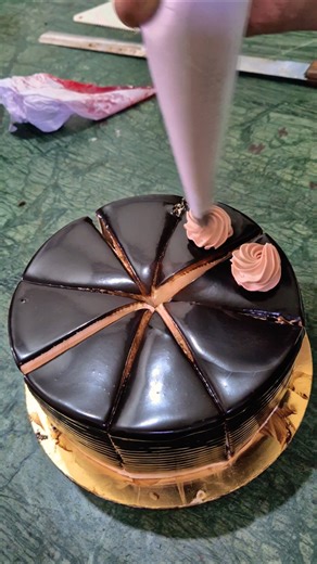 chocolate pastry cake / how to make easy beautiful chocolate cake at home #shorts #chocolatecake