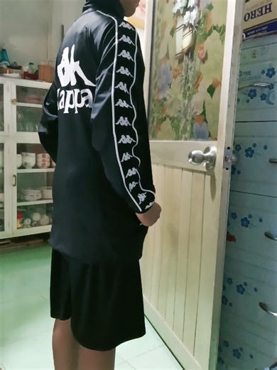 Áo Khoác Nam Adidas: Xu Hướng Thời Trang Mới