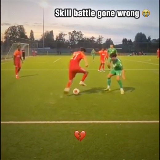 Skill battle gone wrong🤣 #football #futeball #futbol
