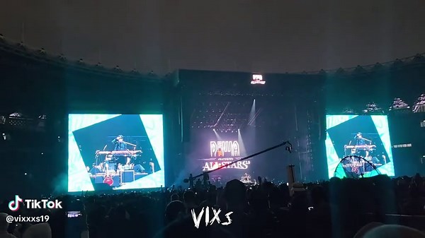 Konser Dewa 19 All Stars di GBK: Live & Enerjik