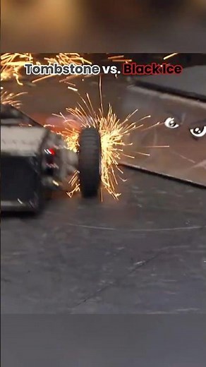 [Robot battle arena] - Tombstone VS Black Ice
