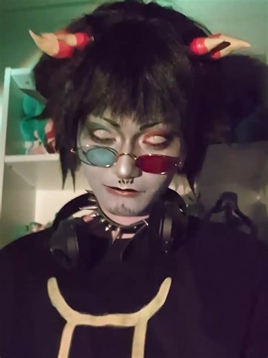 Nubby Horns: A Sollux Captor Cosplay Draft