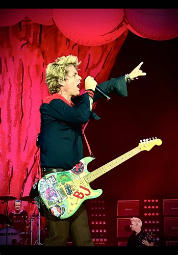 Green Day Basket Case 2024 Milano live — Dookie punk rock