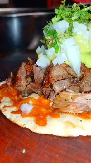 Videos de tacos_N1 (@tacos_n1) con “Ni Parientes Somos - Los Tigres Del Norte”