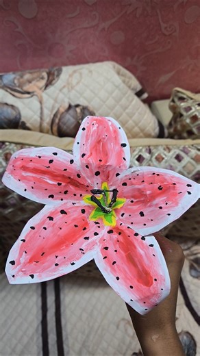 how to make paper Lily flower 🌺 #art #comment #share#cutediy #paperlily#diy #like#subscribe #shorts