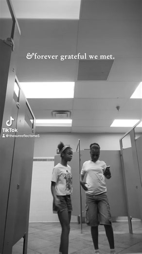 #CapCut #twinnnnnnnnnnn💕💁🏾‍♀️ @:) | Capcut Edit Video