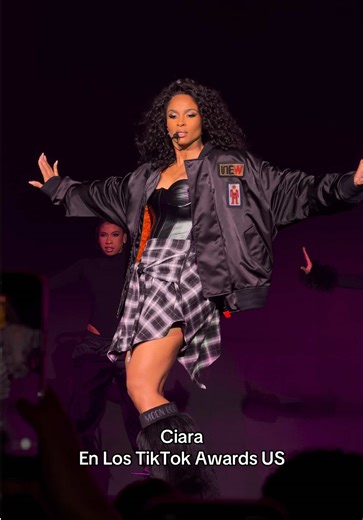 Ciara en Los TikTok Awards US✨ #ciara #tiktokawardsUS #soyeddynieblas | Ciara