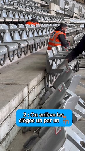 En prévision des Jeux Olympiques et Paralympiques de Paris 2024, quelques milliers de sièges ont été retirés au niveau des tribunes ouest du Stade de France ! Ces travaux permettront : 👉 L'agrandissement de la tribune de presse 👉 La fixation des positions commentateurs, caméras et photographes 👉 L'extension de la régie 👉 L'installation de la tribune photographes et journalistes, plus communément appelée le "live mixte zone" Restez connectés 😉 | Stade de France