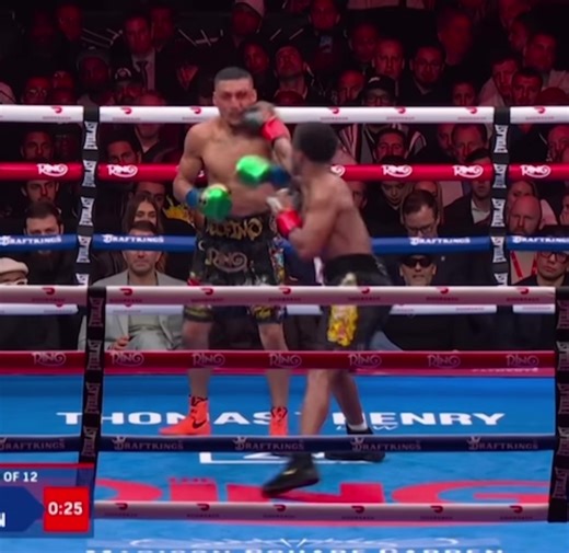 Teo still had 0 answers for Shakur in the 11th. He was running into punches like a crash dummy. Shakur painted his face & played tetherball w/ his head. Ryan Garcia would play baseball w/ it & hit a home run w/ his left bat (hook). Teo literally gonna pitch his head into Ryan’s left ‘cause his arms are always down #boxing🥊