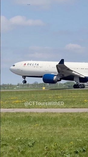 Delta Air Lines Airbus A330 takeoff - AMS #explore #aviation #deltaairlines