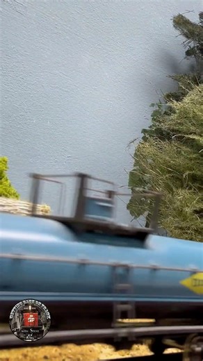A Doggone Good Day #modelrailroad #train #dogs #bordercollie