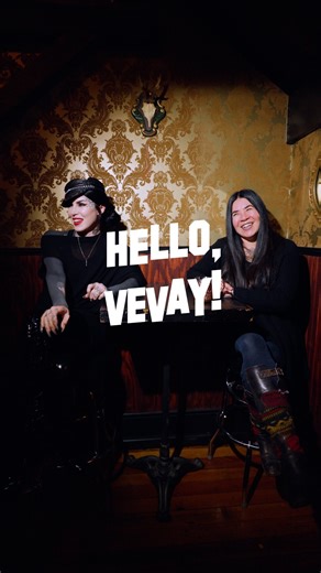 Welcome to Roxy's Vevay - where you’ll most likely always find me hangin’! Love the aesthetic, the food is amazing (and includes gluten free vegan options, too!), Live music, and so many fun pop-up events! Located on Ferry Street just off of Main Street in the heart of our beloved small town! If you’ve been to Roxy's before, what’s your favorite thing about it? Mine’s the flatbread pizza and the lovely staff! 💁🏻‍♀️ 🎥: Darrin Faires #hellovevay #vevay #indiana #smalltown #supportsmallbusiness 