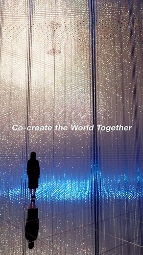 teamLab on Instagram: "チームラボボーダレス（東京・麻布台ヒルズ）が1周年。世界130以上の国と地域から155万人以上が来館。 teamLab Borderless Marks One-Year Anniversary with Over 1.55 Million Visitors from Over 130 Countries. ・ “teamLab Borderless: MORI Building DIGITAL ART MUSEUM” Azabudai Hills, Tokyo @teamlab_borderless Permanent ・ “Wander, Explore, and Discover in One Borderless World” teamLab Borderless is a world of artworks without boundaries, a museum without a map created by art collective teamLab. Artworks move out of rooms, relate 
