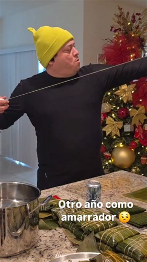 Rafael Leidenz on Instagram: "Feliz navidad a todos mis colegas amarradores de hallacas 😆😆😆 Qué puesto tienes tú en la elaboración de este manjar? 👇🏻"