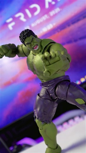 Unboxing the Amazing Hulk Toy
