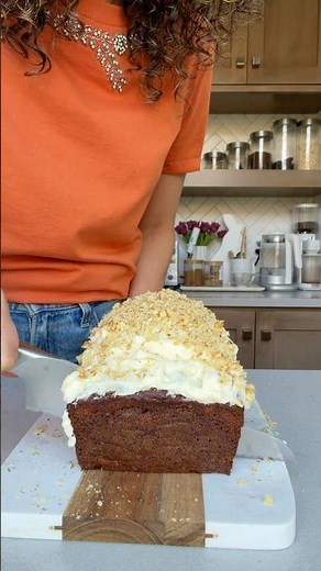 Carrot Cake Banana Bread | FeelGoodFoodie