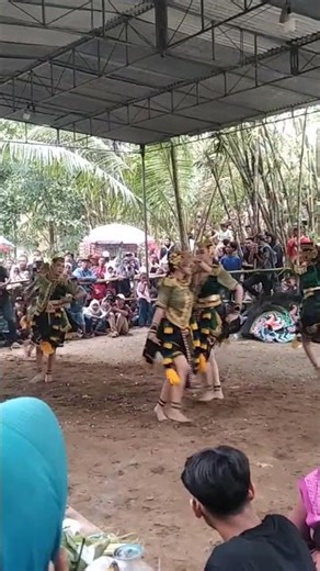 najan nggaber seng nari ayu2 marai mak nyeees