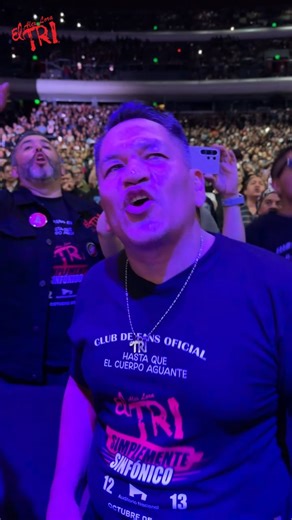 EL TRI, en concierto sinfónico en el Auditorio Nacional Fuimos Felices🤘🏼🎸🔥💯 Que publico tan chingon. Gracias a todos los que nos acompañaron De lujo estar con ustedes En un concierto inolvidable Alex Lora, EL TRI ofrecieron grandes momentos y recuerdos con todo el apoyo del publico #AlexLora #chelalora_oficial #ElTri #Rock #RockMexicano #Conciertos #Envivo #Tocada #Música #Nuevodisco #56aniversario #AuditorioNacional #SimplementeSinfonico #OCESA | EL TRI Oficial