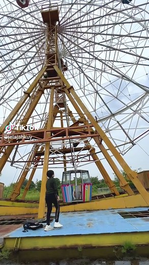 Exploring the Abandoned Surabaya Carnival Park