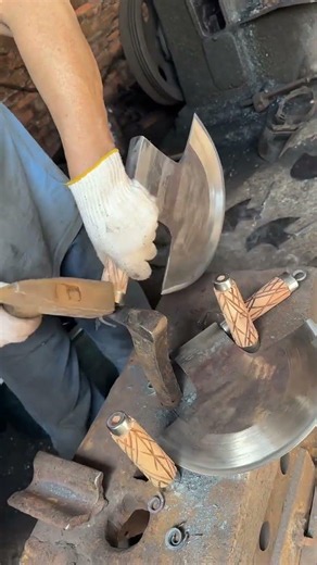 Amazing Blacksmith Knife Forging Process 🔥⚒️ #shorts
