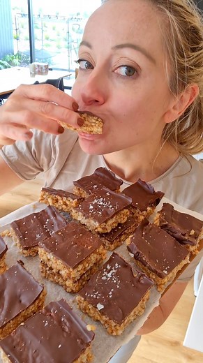 these are my Healthy Puffed Rice Bars a refined sugar-free vegan snack made with just 5-ingredients: peanut butter, maple syrup etc. full recipe linked below | The Conscious Plant Kitchen