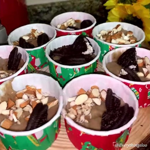 HOW TO MAKE BANANA MUFFINS (beginner friendly) | Everythingeloo