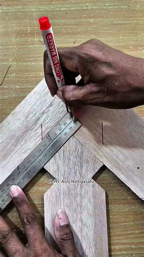 easy and quick way to measure corner joints in wood corners #woodworking #wood #tricks #diy